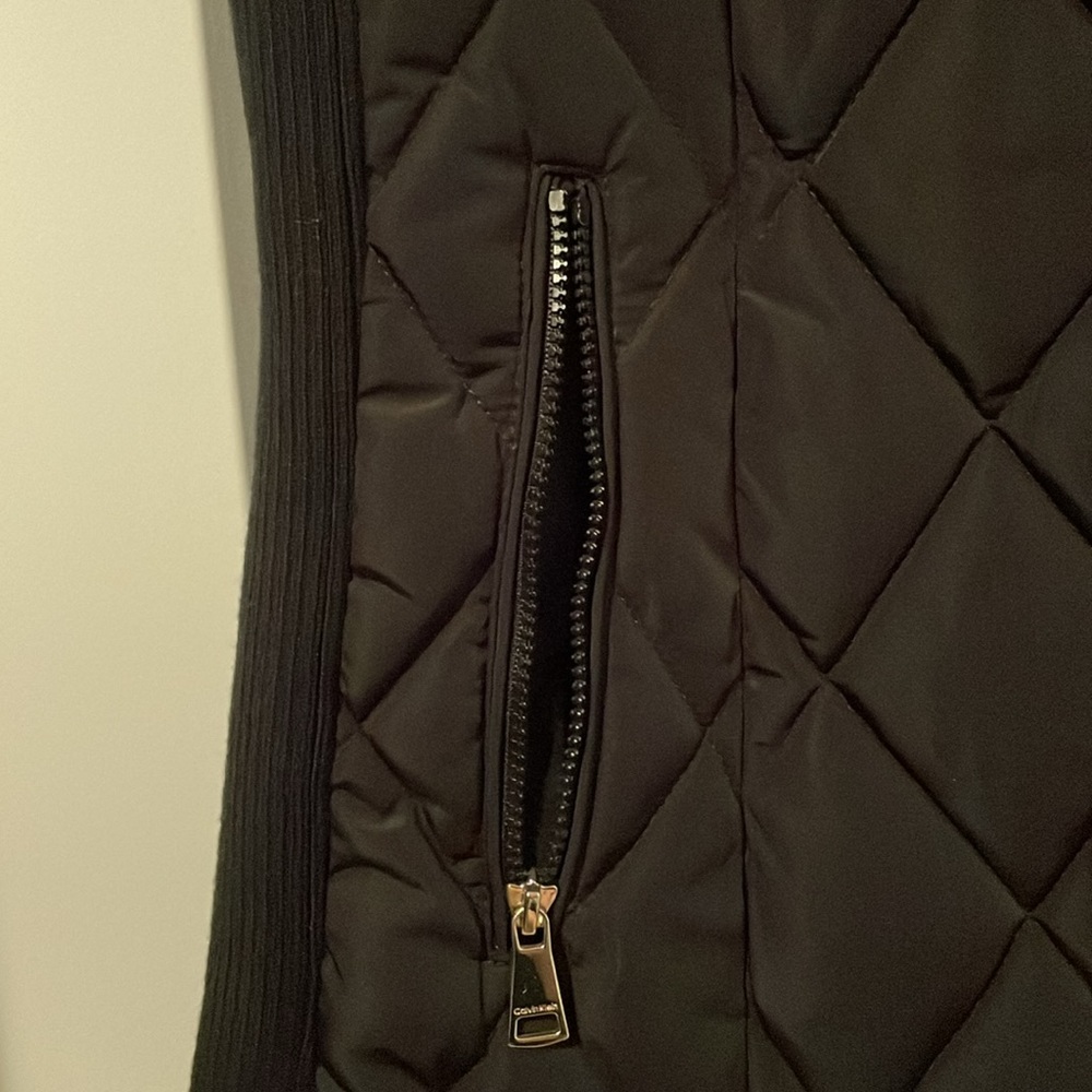 Calvin Klein vest - Picture 6 of 10